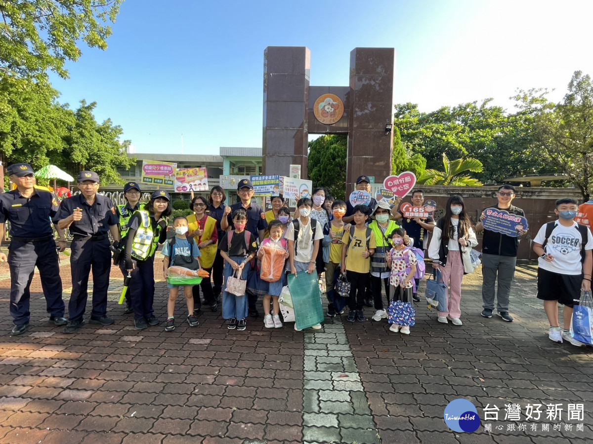 白河警分局在國小開學日啟動「護童專案」／警方提供