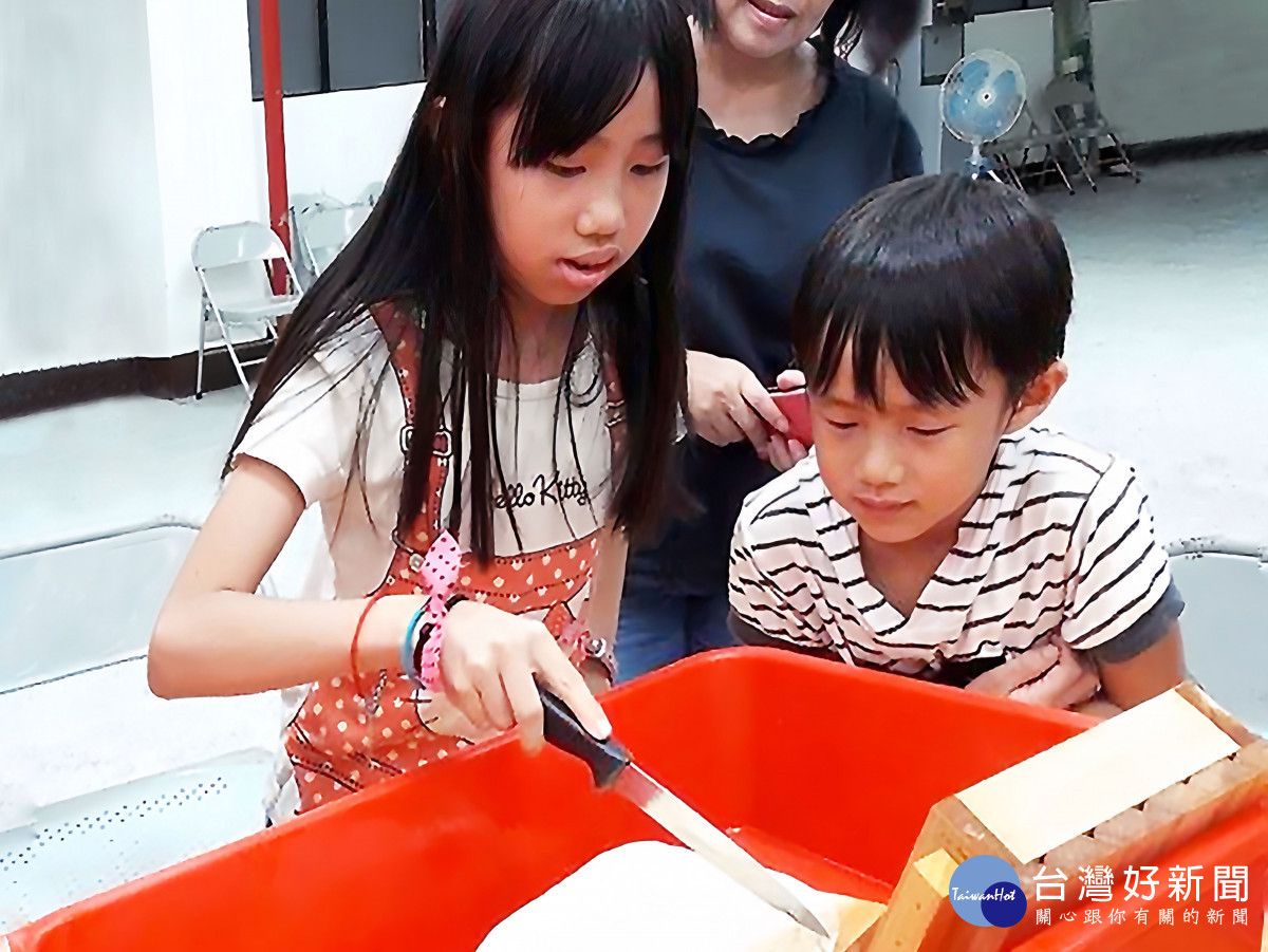 新北市圖「閱見中秋」秋遊小旅行　邀親子體驗月見豆腐與茶鄉風情 台灣好新聞 第2張