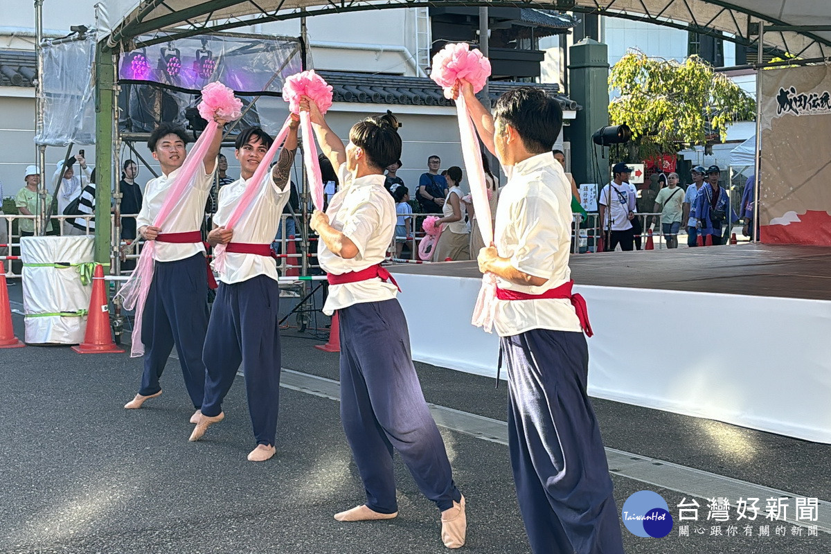 桃園市傑出演藝團隊「敦青舞蹈團」赴日參加成田市第11屆成田傳統藝能祭演出。