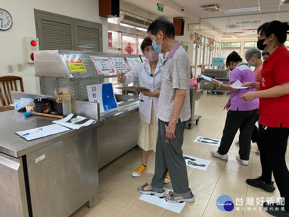 榮家舉辦延緩失能健康促進活動　讓住民們各個老當益壯