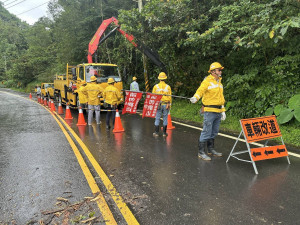 受山陀兒颱風影響，台電嘉義區處統計，嘉義縣曾停電戶數共493戶，目前已積極派員搶修／台電嘉義區處提供