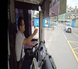 桃園交通局多管齊下提升公車安全守護市民。