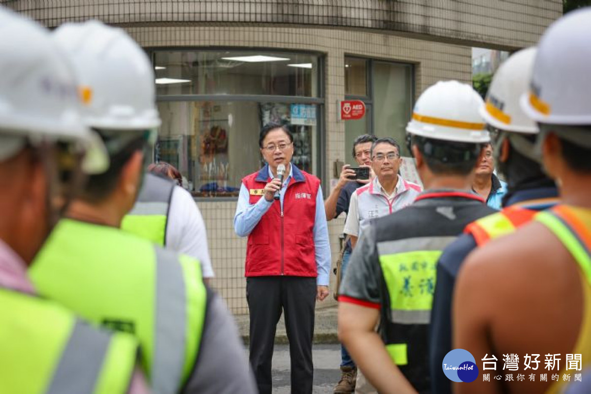 張市長提醒出勤人員留意自身安全。