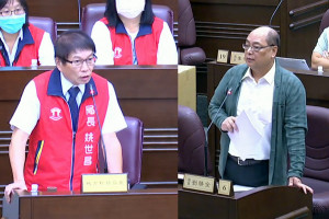 桃園市議員劉勝全質詢地稅局長姚世昌。