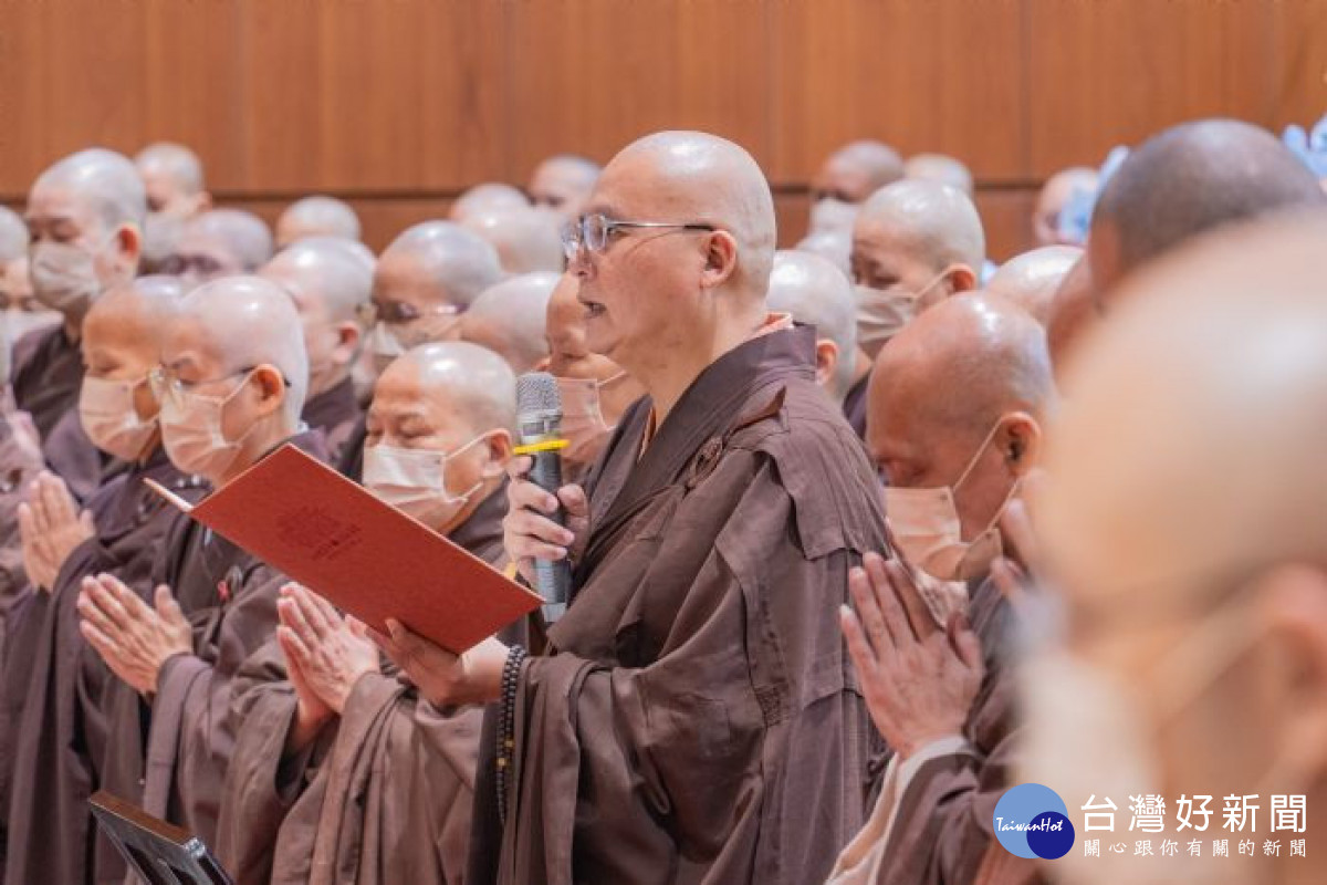 圓光禪寺內緇素弟子追思如晤長老。