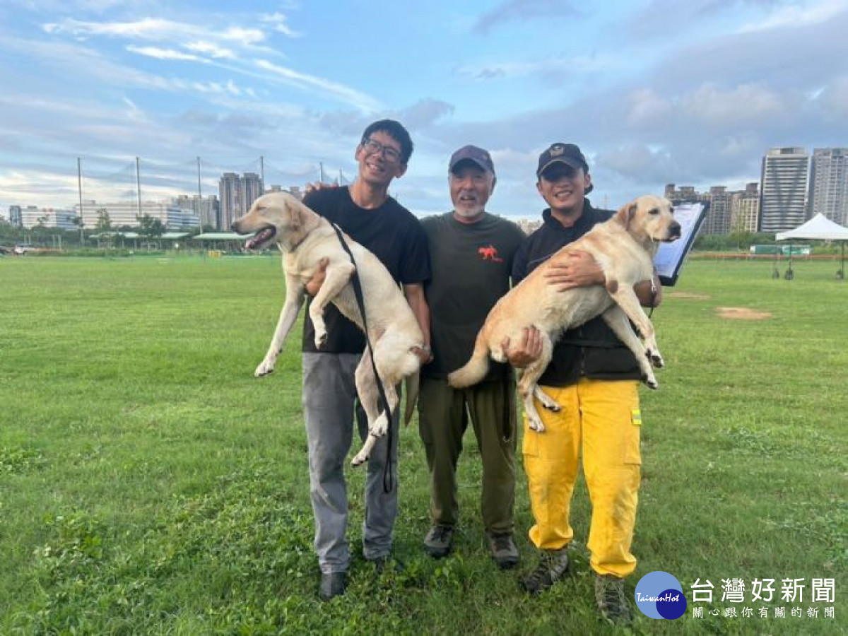 國際搜救犬認證考試全員通過，桃園消防局再創佳績。