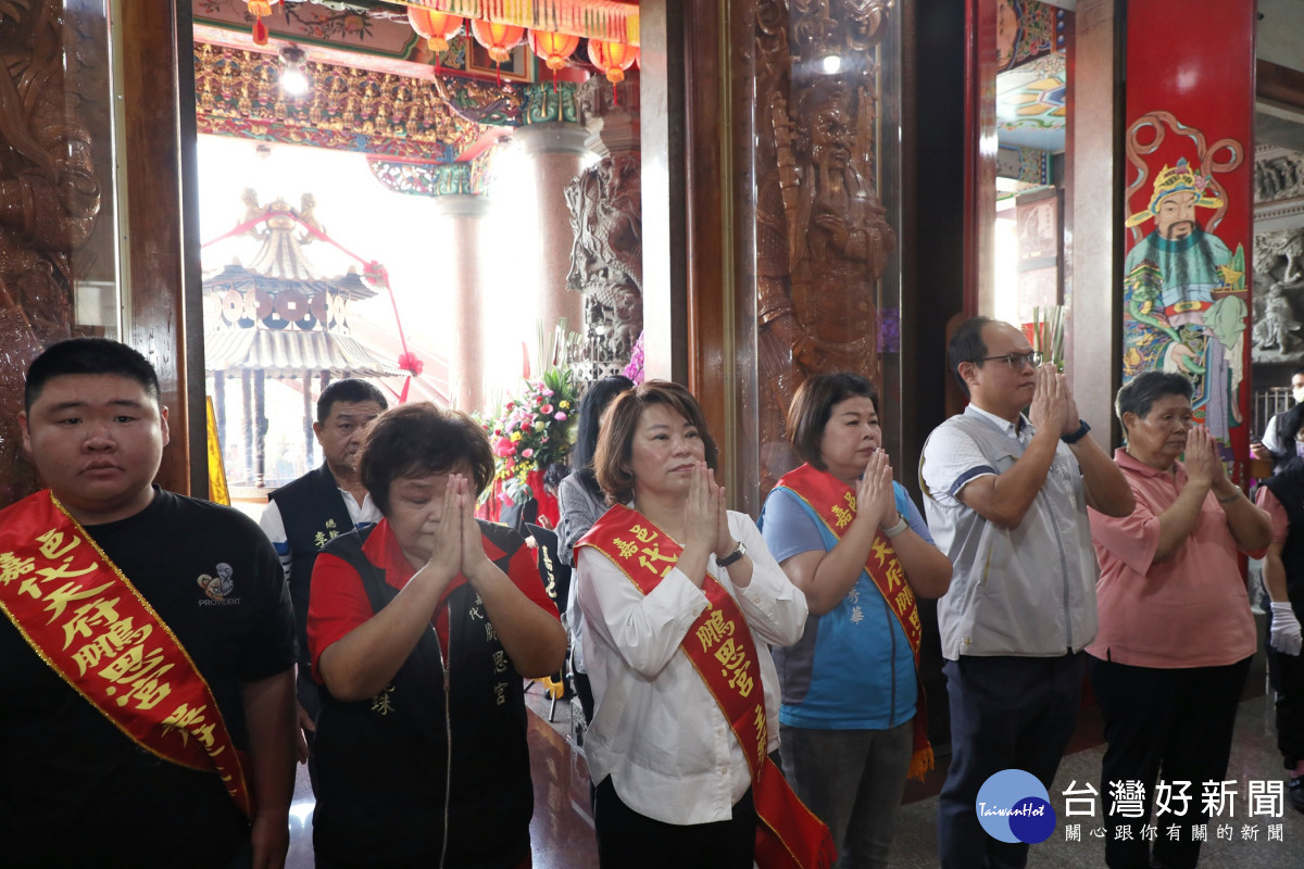 嘉義市長黃敏惠到鵬思宮參拜／嘉義市府提供