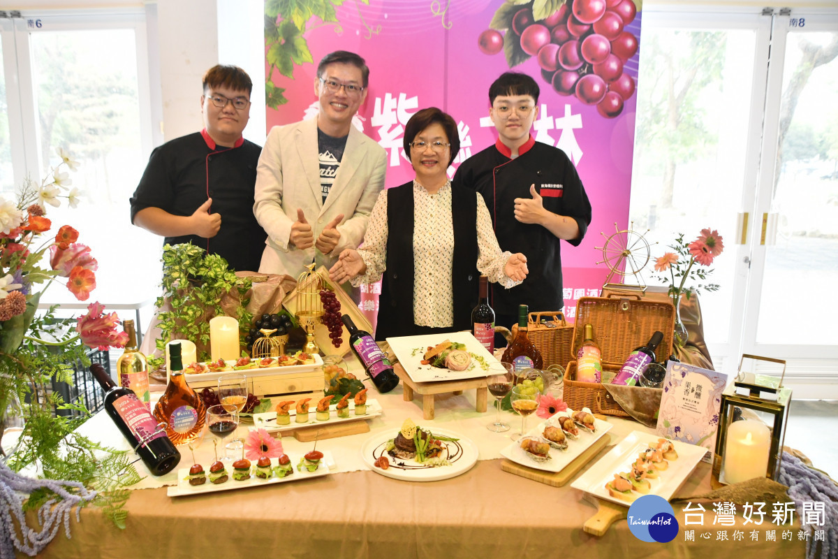 二林鎮農會龍情蕎薏產業推廣活動，紅龍果、紫晶盃葡萄酒評鑑冠軍出爐。圖／彰化縣政府提供