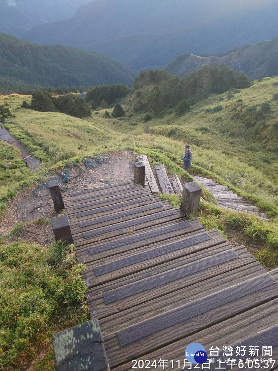 合歡山的東峰步道無損傷。（圖/林業保育署南投分署提供）