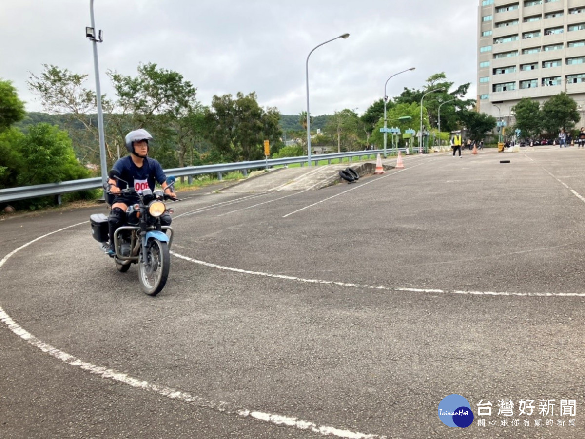 森林護管員甄試　測驗騎乘重型機車及負重跑走 台灣好新聞 第2張