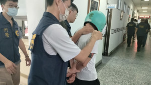 嘉義市王姓男子持刀刺死前女友現任男友，警方依殺人罪嫌移送嘉義地檢署偵辦/陳致愷攝影