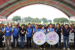 雲林縣政府與虎尾鎮農會合作舉辦「食農虎告讚─千人拷土豆」活動／翻攝照片