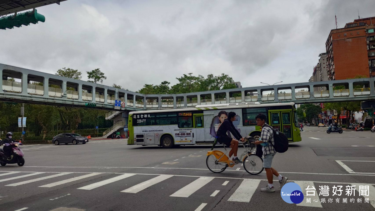 台北新生和平人行天橋（圖／資料照片，圖源：台灣好新聞編輯部拍攝）