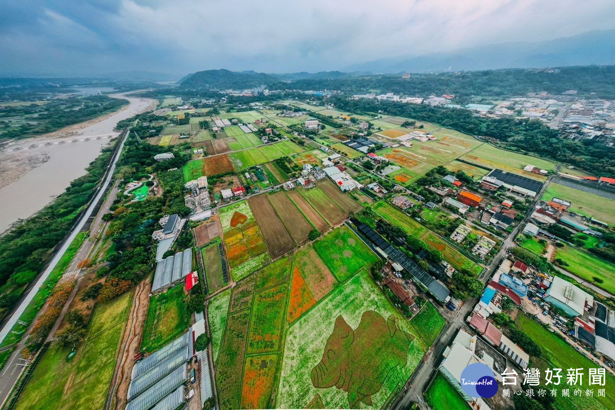 2024大溪水岸花卉農遊圓滿成功，裝置藝術及花卉開放至12/1。<br />
