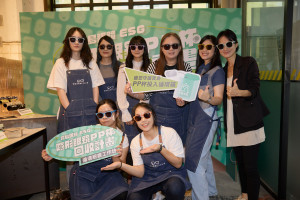 隱形眼鏡PP杯可用於製作環保眼鏡與周邊商品，賦予廢棄物全新生命，真正創造永續循環。（圖／寶島眼鏡提供）