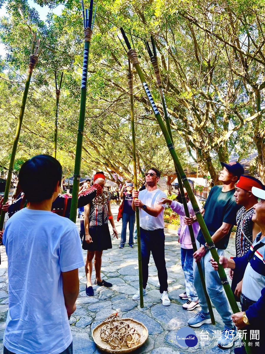 刺福球五年祭的體驗活動。（九族文化村企劃部提供）