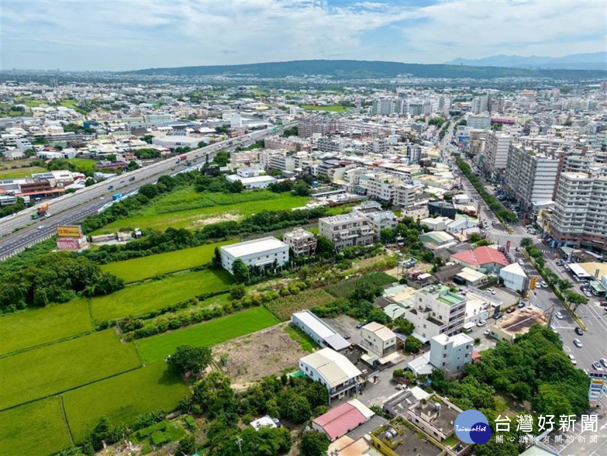 新縣政中心在彰化市交流道特定區，南來北往，國道1號、國道3號，或者從彰化火車站等，進出最方便。圖／彰化縣政府提供