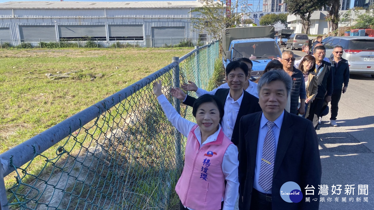 立委楊瓊瓔協調農水署釋出1200坪土地，讓台中果菜批發市場新建停車場。