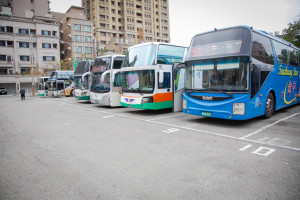 竹市敬老卡及愛心卡即日起可搭國道客運「新竹-台中」、「新竹-林口長庚」路線。