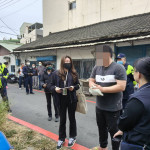 嘉畜所派員前往大林鎮某廢棄民宅救援危難貓隻，被自稱飼主的男子推擊並恐嚇／嘉義縣府提供