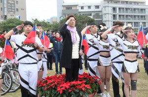 彰化縣元旦升旗以「永續發展彰化最行」迎接新年。圖／記者鄧富珍翻攝