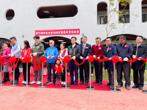 博愛非營利幼兒園落成揭牌，林啓瑞校長、呂明峯產學營運長應邀出席為新校舍剪綵。