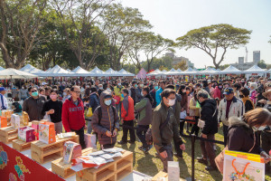 嘉義縣一年一度的年貨市集今、明兩天在縣政府前廣場盛大開幕／嘉義縣府提供