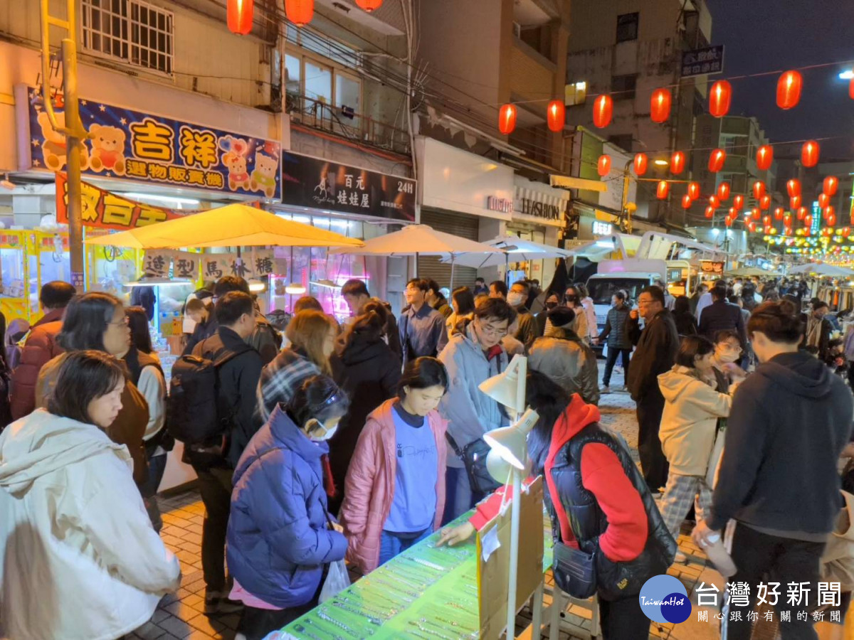 中台最強走春，彰化廟街市集九天湧入近百萬人次。圖／記者鄧富珍翻攝