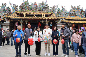 2025年台灣燈會主辦單位桃園市政府觀光旅遊局長周柏吟今（９）日代表台灣燈會在桃園團隊，造訪北港燈會原鄉進行交流／雲林縣政府提供