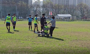 圖／手推車取代擔架(民眾提供)