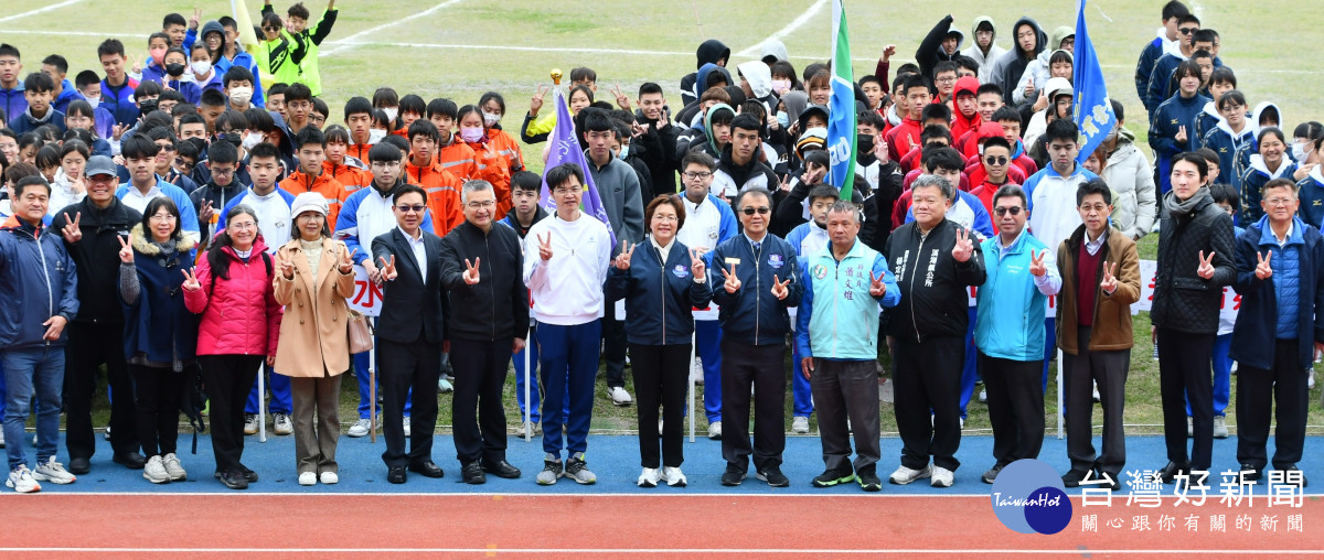 彰化縣中小學聯合運動會開幕，二千選手齊聚一堂競技展實力。圖／彰化縣政府提供