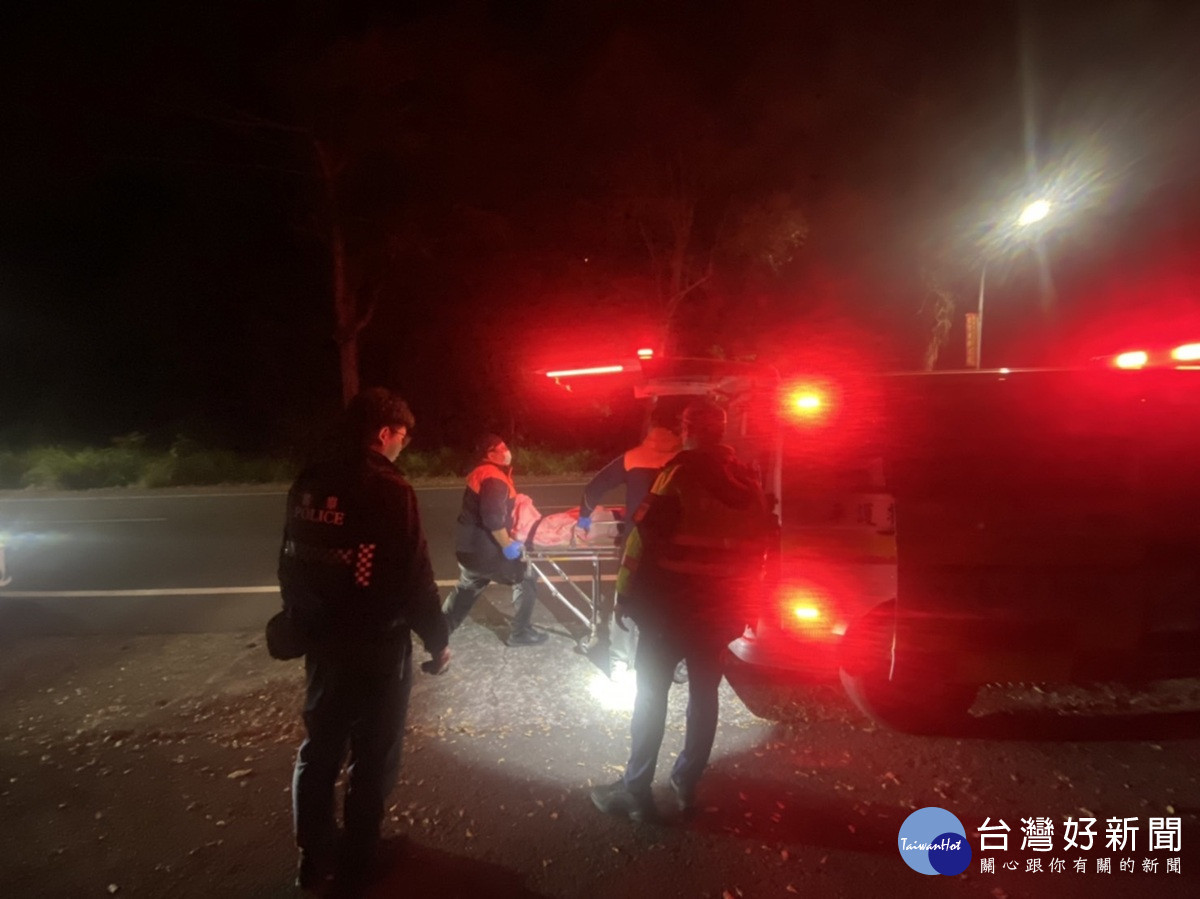 男子鎖車內燒炭 　警獲報即刻搶救挽性命