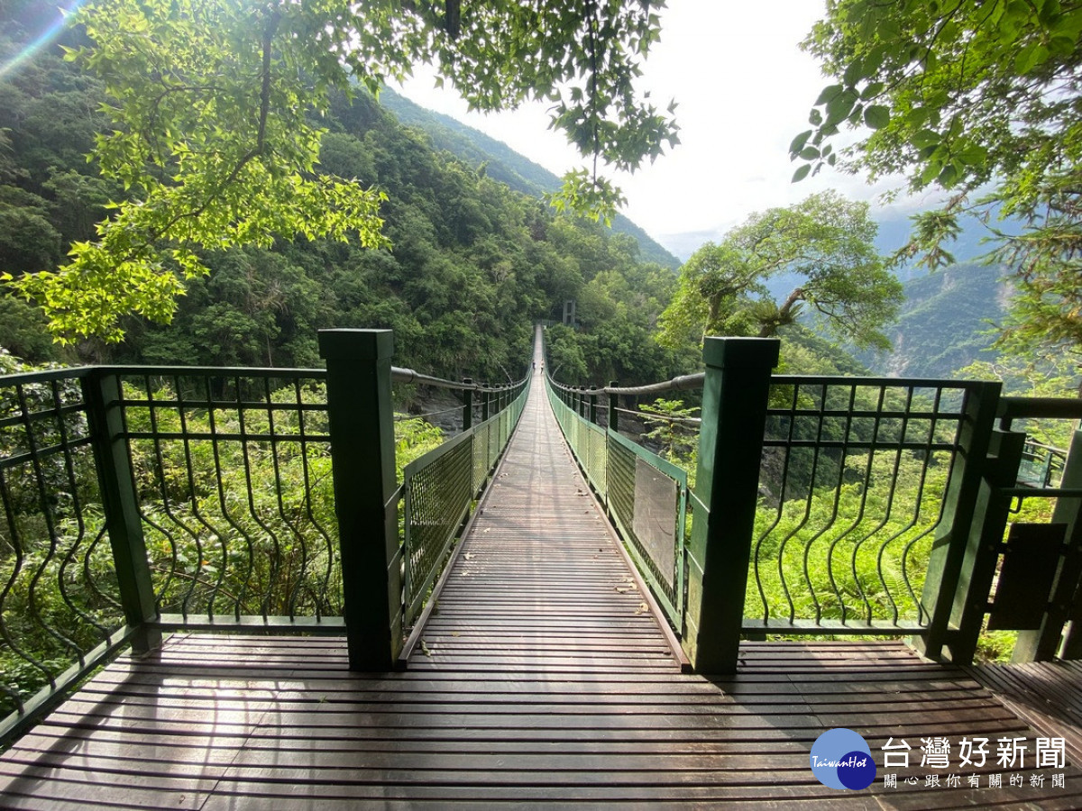 山風一號吊橋景觀。（玉管處提供）