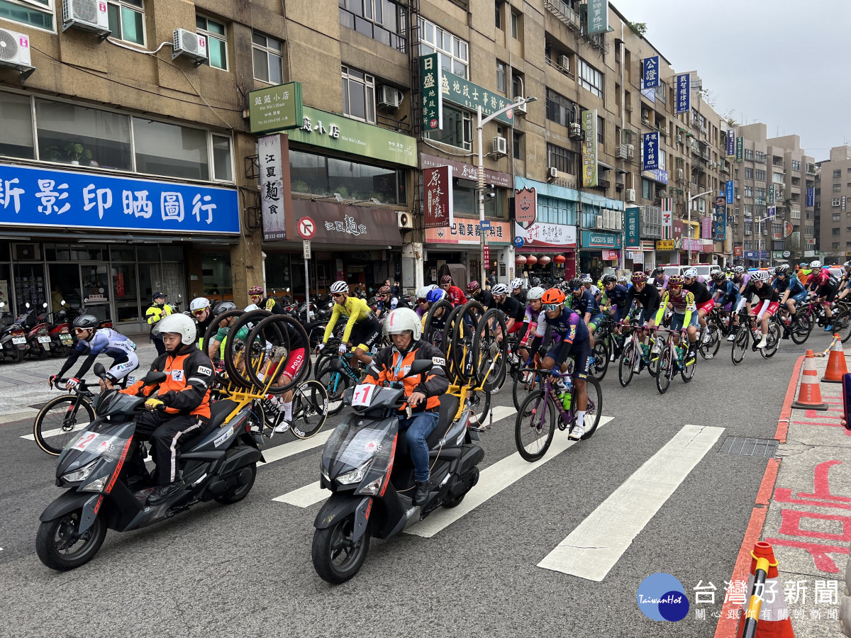 桃園市政府警察局祭出精準式交通管制。