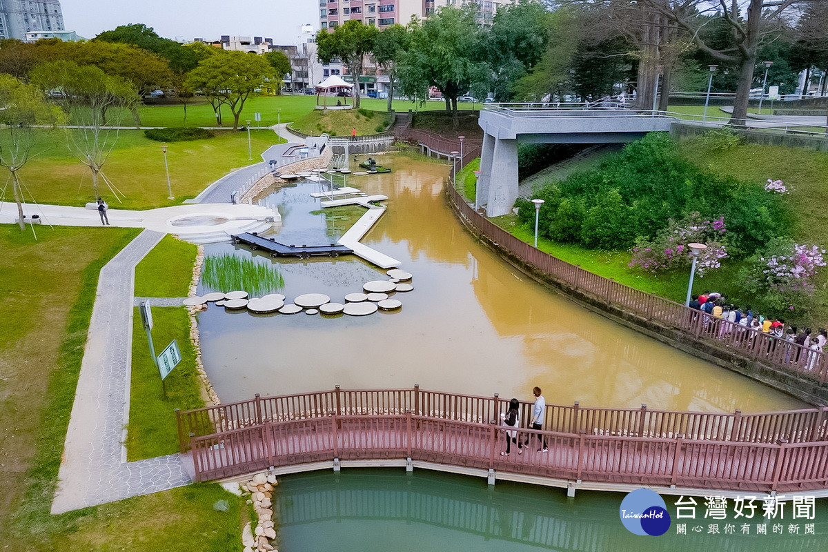 桃園區陽明公園兒童遊戲場、附屬設施及整體景觀環境改善工程。