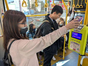 中市推市民專屬乘車碼 搭雙十公車更方便