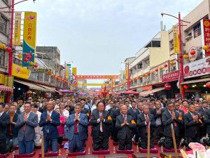 大甲媽祖今天在新港奉天宮舉行祝壽大典，上萬隨香信眾一同為媽祖祝壽／嘉義縣府提供