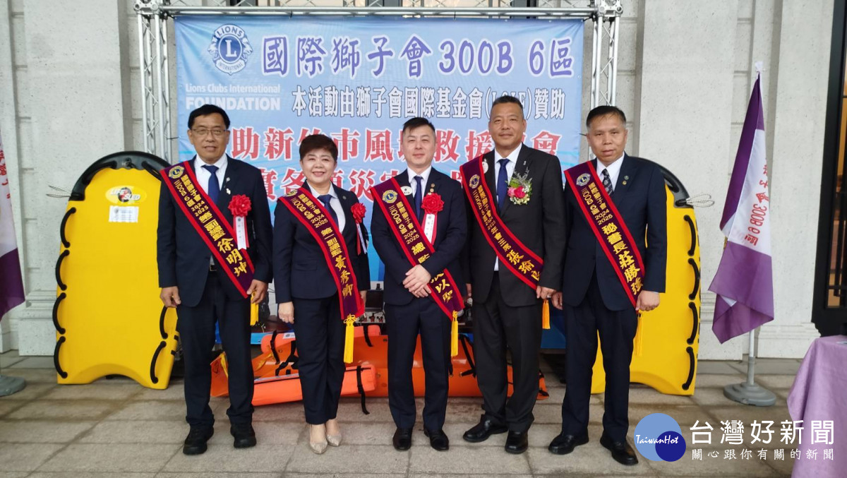 24-25年度總監張以聖(中)完成階段任務，25-26年度總監當選黃秀卿(左2)接下重擔。