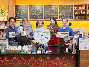 財團法人台南市基督教青年會社會福利慈善事業基金會的自有品牌Ycafe濾掛咖啡推出小禮盒。