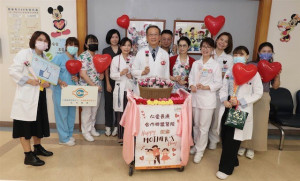 仁愛長庚醫院慶祝母親節。林重鎣