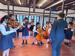 中山國小管弦樂演奏。