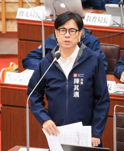 ▲陳其邁表示，面對挑戰政府應全力支持產業發展，不僅協助企業深耕台灣，也要積極協助其布局全球。