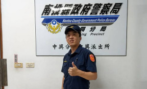 中興府西派出所陳弘霖榮獲績優員警表揚。（中興分局提供）