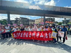 ▲營區公所在大小龜山舉辦「春季淨山活動」。