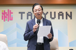 張善政盼打造友善彈性育兒環境。