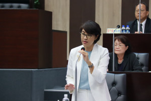 許淑華盼中央依新公布財劃法足額核撥。（記者扶小萍攝）