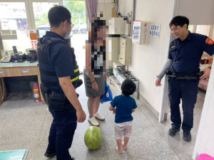 熱心民眾見走失孩童急報案　警即時協助平安返家