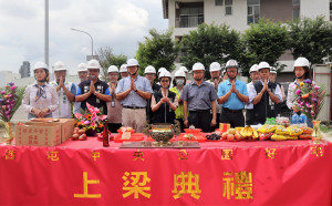 上梁典禮上香祝禱