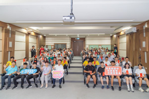嘉義縣表揚國中會考5A學子，頒出總獎金66萬2000元／嘉義縣府提供