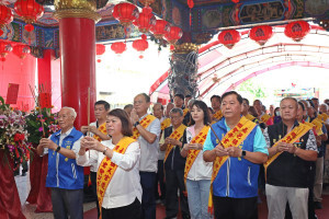 嘉邑鎮天宮隆重舉辦武哲天皇關聖帝君祝壽大典，黃敏惠祈願災後順利復原／嘉義市府提供